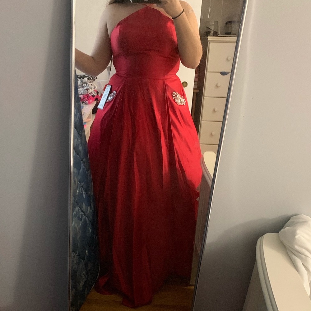 Prom Dress - Picture 3 of 4